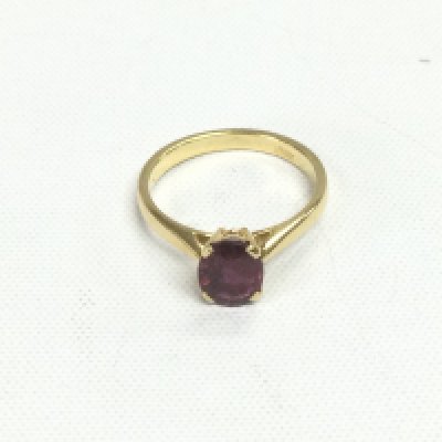 An 18ct gold ruby solitaire ring, approx 1.19ct, approx 2.8g and approx size J. Shipping category A.