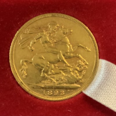 A Queen Victoria 1893 full sovereign, Melbourne mint . (A).