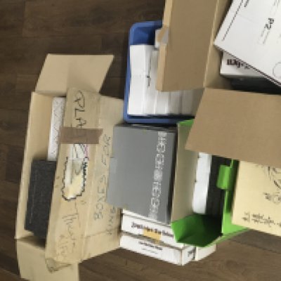 A large quantity of collectors ceramic plates in six boxes mixed makers and Subjects all boxed. No obvious damage