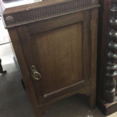 A Mahogany pot cupboard and a 19th century mahogany dressing mirror (2)