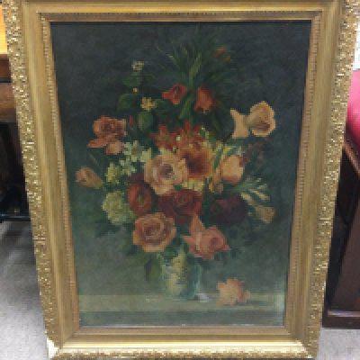 A gilt framed still life oil painting of a vase of roses, dimensions 67x88cm. This lot cannot be posted. No reserve