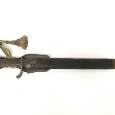A German WWI Sawback bayonet, blade 37cm long. Total length 50cm. This lot cannot be posted