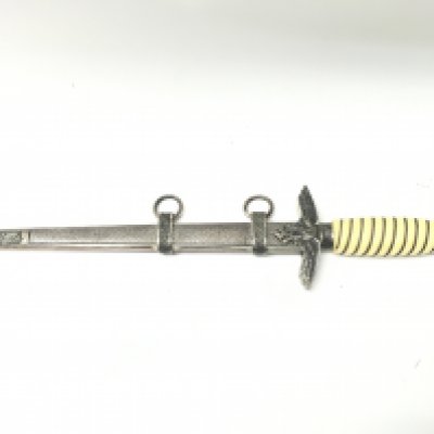A Nazi Luftwaffe dagger, likely a retrospective copy. Total length 42cm, blade 26cm. Cannot be posted