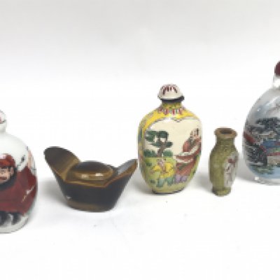 A small collection of various Chinese porcelain Snuff boxes