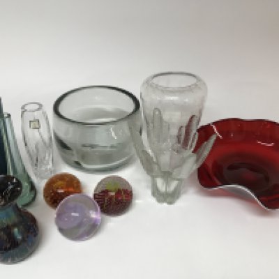 A mixed collection of glassware including bowls vases and paperweights. NO RESERVE