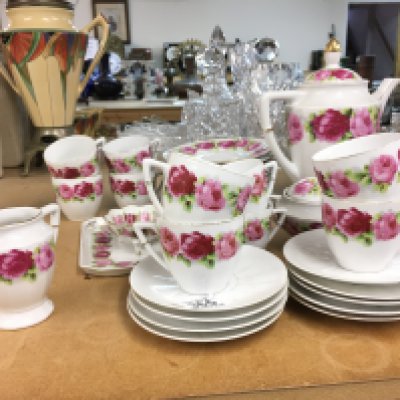 A Beyer & Bock tea service, this lot cannot be posted