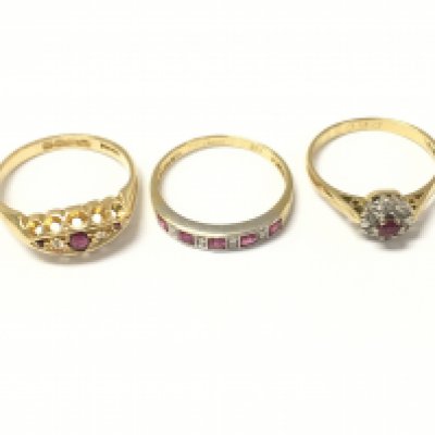 Three 18ct gold ruby and diamond rings. 8.33g