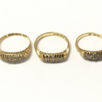 Three 18ct gold 5 stone diamond rings. 8.56g