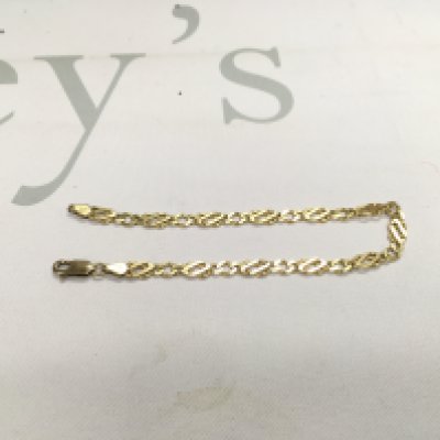 A 9ct gold fancy link bracelet, approx length 21cm, approx weight 6.2 grams.
