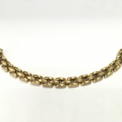 A 9ct gold bracelet. 25.41g and approximately 20cm long. Postage B