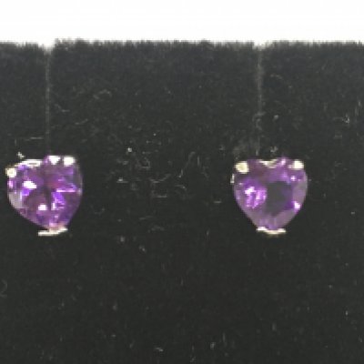 18ct white gold studs set with heart shaped amethyst which are 1.30ct. Postage B