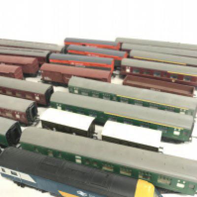 A Collection Of 10 Hornby 00 Gauge Locomotives. Coaches And Wagons.