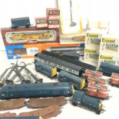 A Collection of Mainline 00 Gauge Locomotives. Wagons And Accessories.