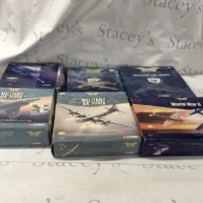 A collection of boxed Corgi Aviation Archive model planes featuring AA32701 Hawker Hunter&hellip;AA34101 Buccaneer&hellip;AA31804 Tupolev Tu4&hellip;AA99110 Spitfire and Mosquito&hellip;48305 Vulcan&hellip;47204 Avro York. No reserve