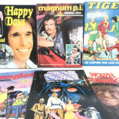A Small Collection Of Chidren Annuals Including A Star Wars #1. No Reserve.
