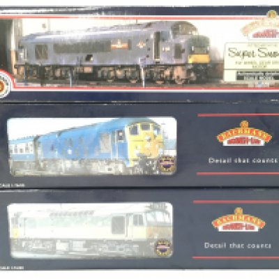 3 X Boxed Bachmann 00 Gauge Diesel Locomotives. #s 32-413. 32-427 And 32-077.