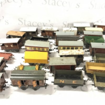 A Collection of 0 Gauge Wagons. Buildings And Track.(4).