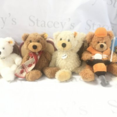 4 X Boxed Steiff Bears With Suitcases. Lotte. 2X Charley&rsquo;s And Fynn. No Reserve.