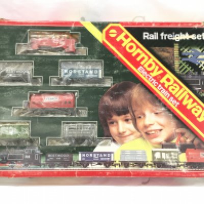 A Boxed Hornby 00 Gauge Rail Freight Set. No Reserve.