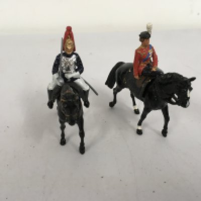 Loose metal Britains Mounted HH Queen also Mounted Blues and Royals Officer. No reserve.