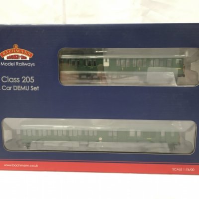 A Boxed Bachmann 00 Gauge Class 205 2 Car Demu Set. #32-236Z DCC.