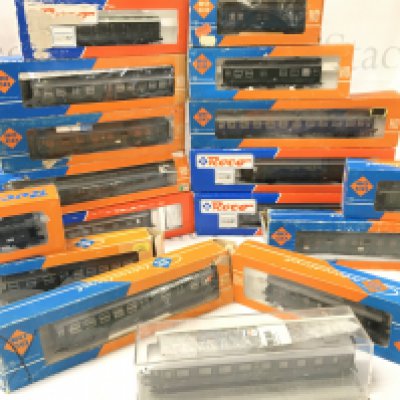 A Collection of Boxed Roco H0 Gauge Carriages.