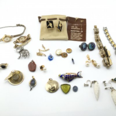 A collection of costume jewellery including 9ct studs. Postage B