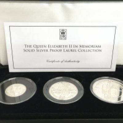 The Queen Elizabeth II In Memoriam Solid Silver Proof Laurel Collection. Postage category B. NO RESERVE
