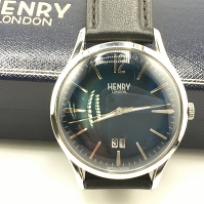 A gents Henry london blue dial watch. Not seen running. NO RESERVE