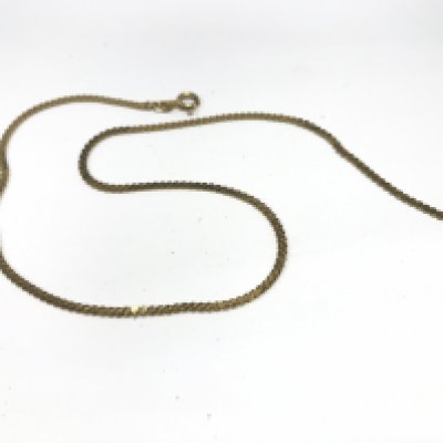 A 9ct gold 15th S link necklace.
