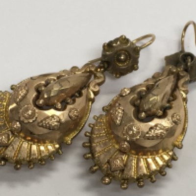 A pair of Victorian style gold earrings 10C. 8 grams