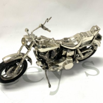 A Medusa Oro Sterling silver model of a motorbike, 411g, 19cm x 8cm (B)