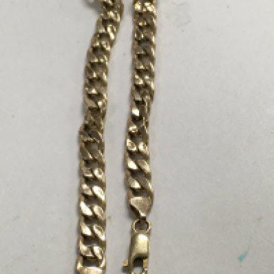 A 9 ct gold bracelet 6 grams.