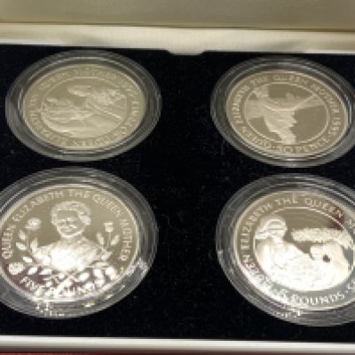 A 1995 four coin proof sterling silver commemorative coinage. (A)
