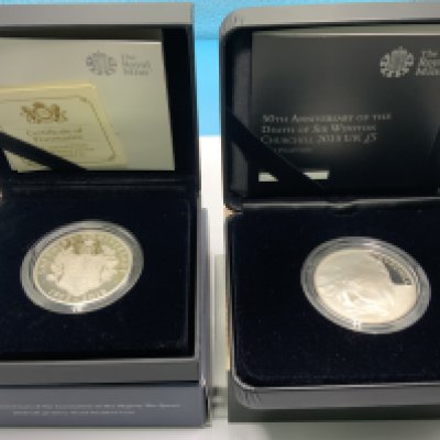 A Royal Mint boxed HRH Duke of Edinburgh 20121 &pound;5 silver proof Piedfort coin together with a 2019 Silver Sovereign. (A)