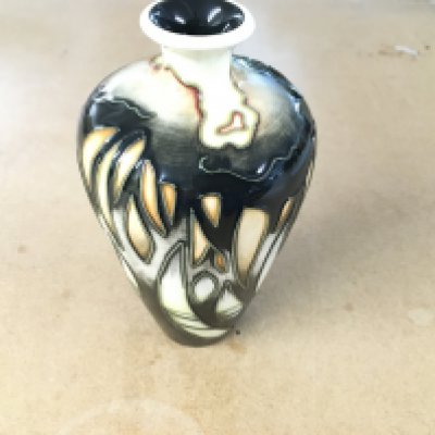 A Moorcroft la Garenne vase designed by Emma Bossons 2005 15cm tall. Good condition