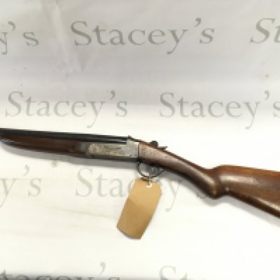 A Webley and Scott ltd single barrel shotgun. 32 inch barrel. #63997. PLEASE NOTE THAT A SHOTGUN LICENSE IS REQUIRED TO PURCHASE THIS ITEM. VIEWING AND COLLECTING IS BY APPOINTMENT ONLY.