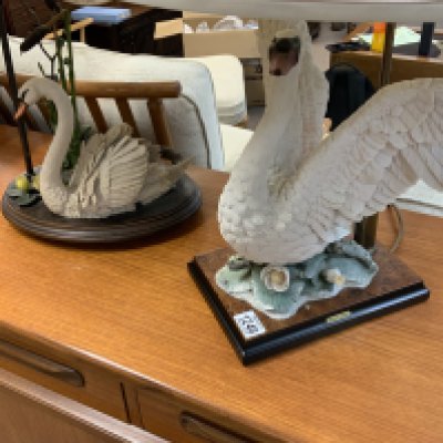 2 modern resin swan lamp bases. NO RESERVE