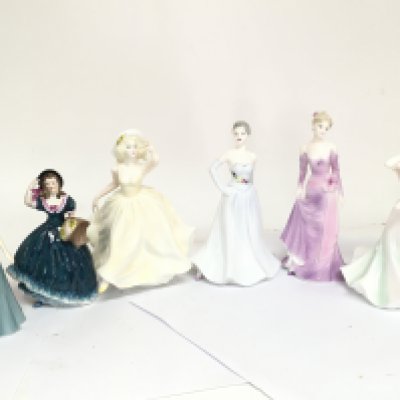 A Collection of porcelain Coalport lady figures including Summer Days, Veronica, Honor, Linda etc and one Royal Doulton Aquarius figure. This lot cannot be posted