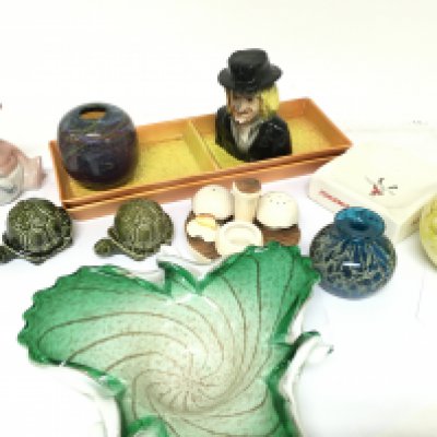 A box of ceramics including Carltonware dishes, art glass, Mdina glass vase, Royal Doulton horse figure, Decoro vase, Myott & Son vase, a collection of crested China etc. this lot cannot be posted