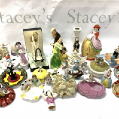 A collection of vintage porcelain pin dolls etc. (D) varying conditions.