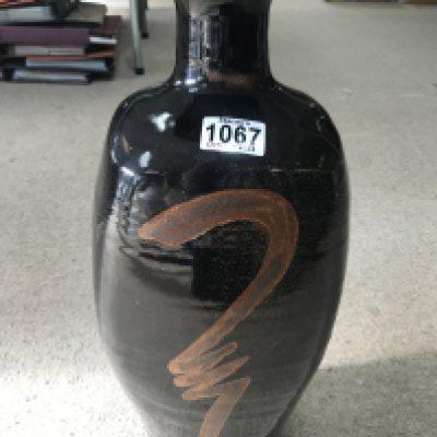 A David Leach stone ware vase with Tenmoku glaze and calligraphic design