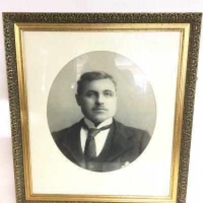 A large early 20th century gilt framed pencil sketch of a Gentleman signed Rhoda Buss. Dimensions 76x66cm This lot cannot be posted. NO RESERVE