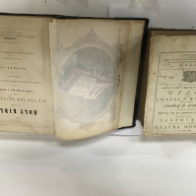 A 1786 Bible The book of common Prayer and a Victorian illustrated Bible and one other (3). NO RESERVE