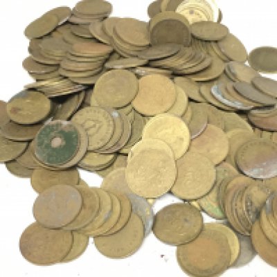 A Collection of various vintage amusement tokens. Postage category B