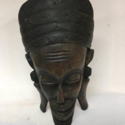 A large carved African tribal wall mask heigh 62cm NO RESERVE