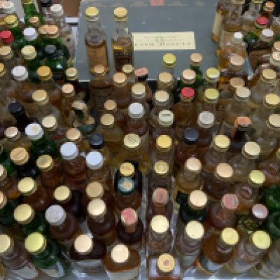 A large collection of vintage single and blended whisky&rsquo;s. Inc Macallan 10 year old(D) postage not available on this lot.