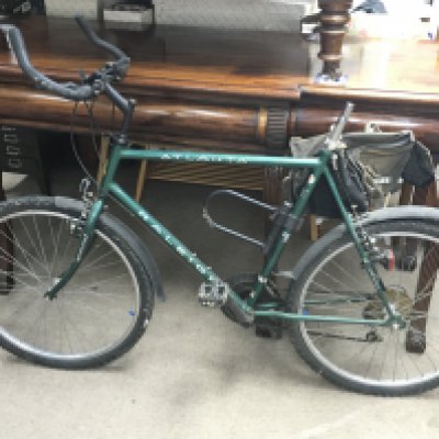Three vintage bikes in need of repair including Raleigh. Postage D