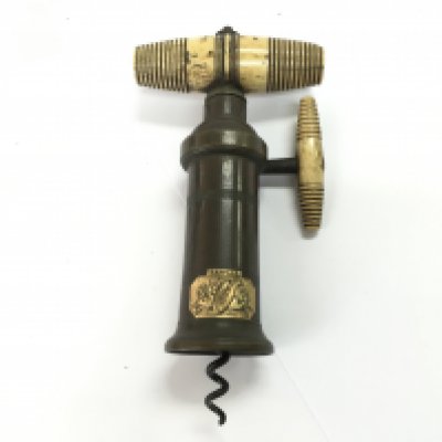 A 19th century Dowler patent brass corkscrew with bone handle and bone ratchet sidearm. Approximately 18cm