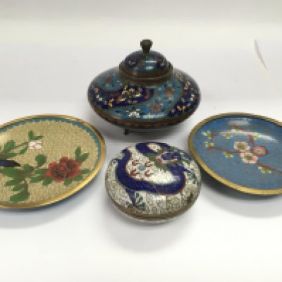 Four Cloisonne items comprising two circular potS and covers and two small dishes (4). Shipping category D. NO RESERVE